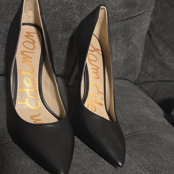 Sam Edelman Classic Black leather Heels - Picture 2 of 7